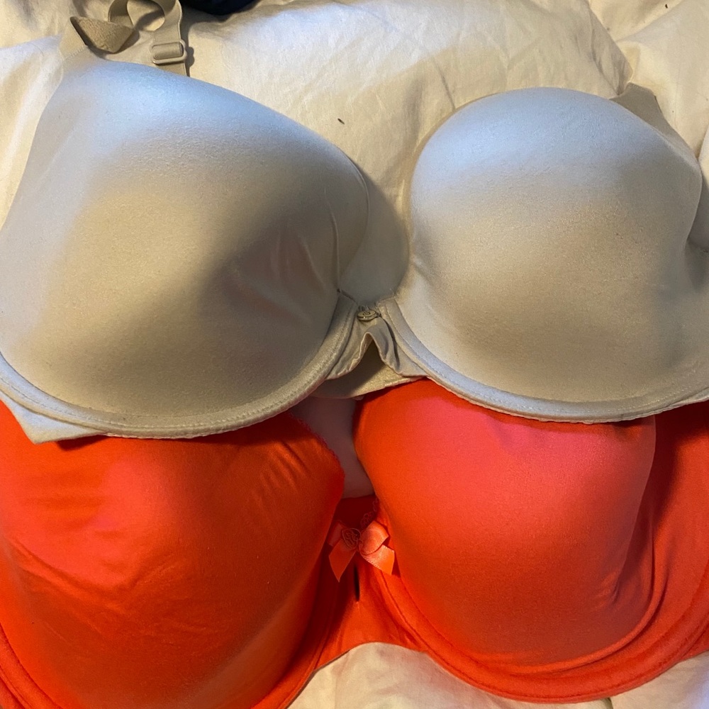 New Victoria’s Secret bra bundle